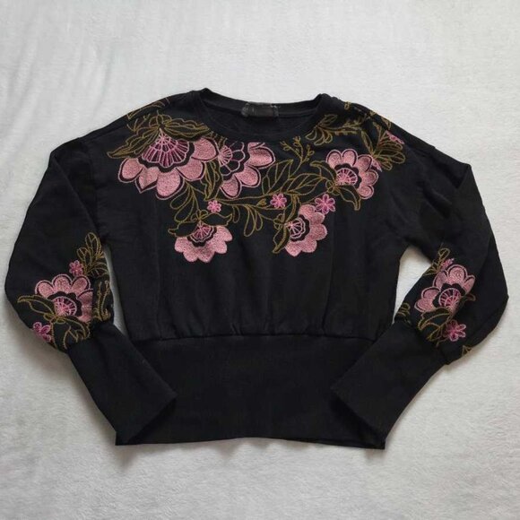 Anthropologie Tops - S By Anthropologie embroidered floral sweatshirt sweater in black